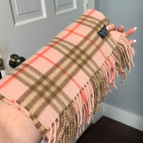 Authentic Burberry pink check 100% cashmere scarf - Picture 12 of 16